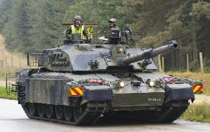 Britain awards $1 billion contract to upgrade Challenger 2 tanks