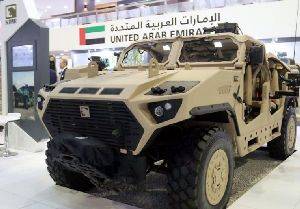 Между тем, Nimr продемонстрировал свой бронированную машину Ajban 440A 4x4 рядом с вариантом Ajban LRSOV, эта компания из ОАЭ з